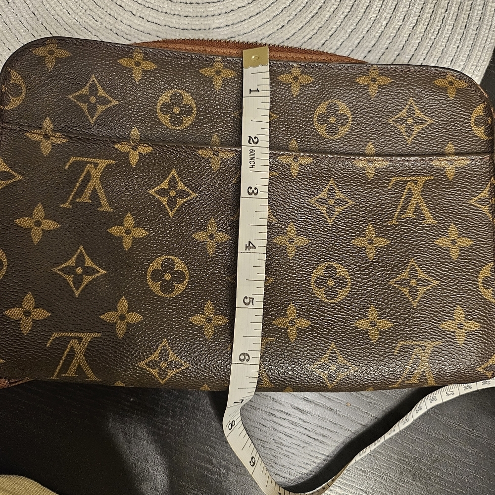 Louis Vuitton Brown Monogram Clutch - Original Strap - Picture 10 of 15